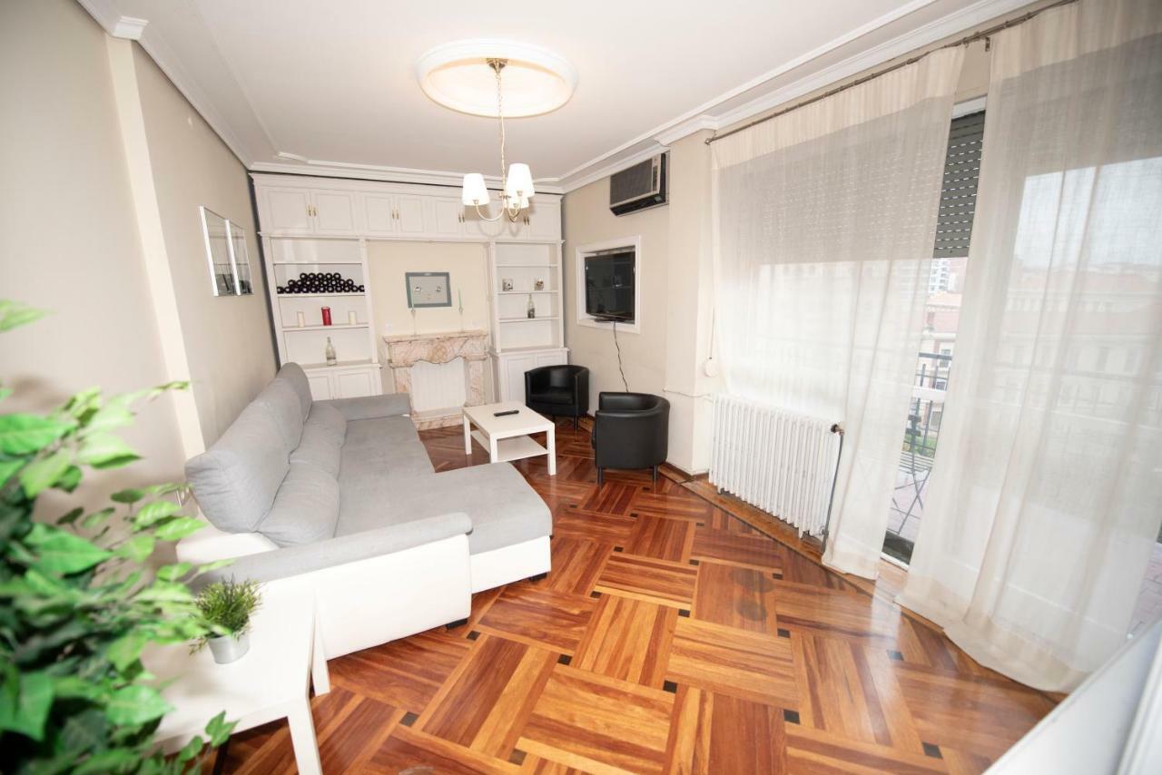 Espacios Blanco Santiago - Con Parking. Apartment Valladolid Exterior photo